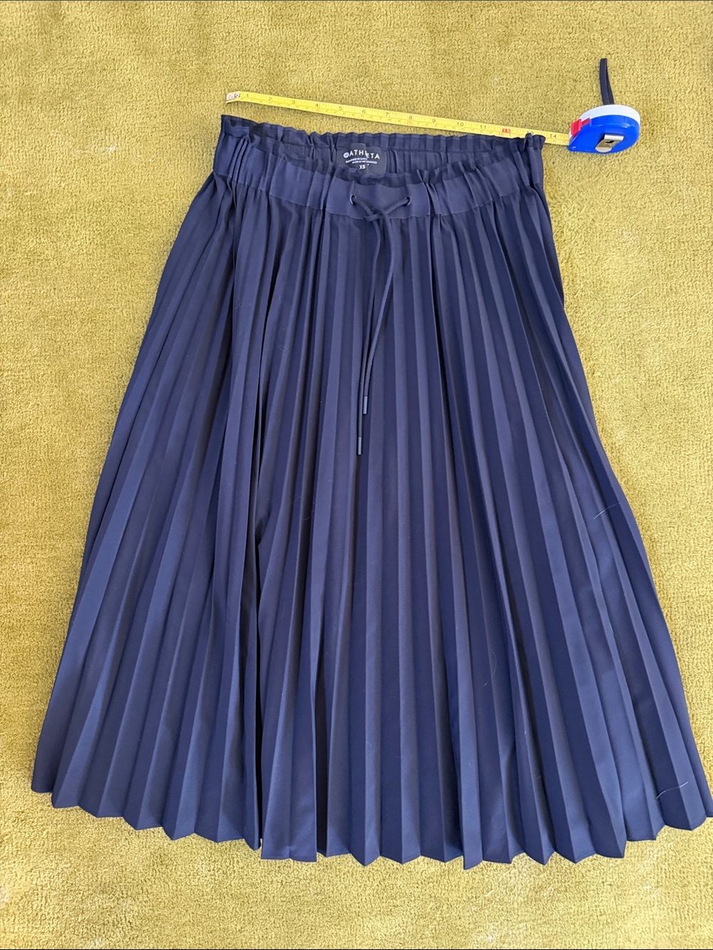 Athleta pleated midi skirt